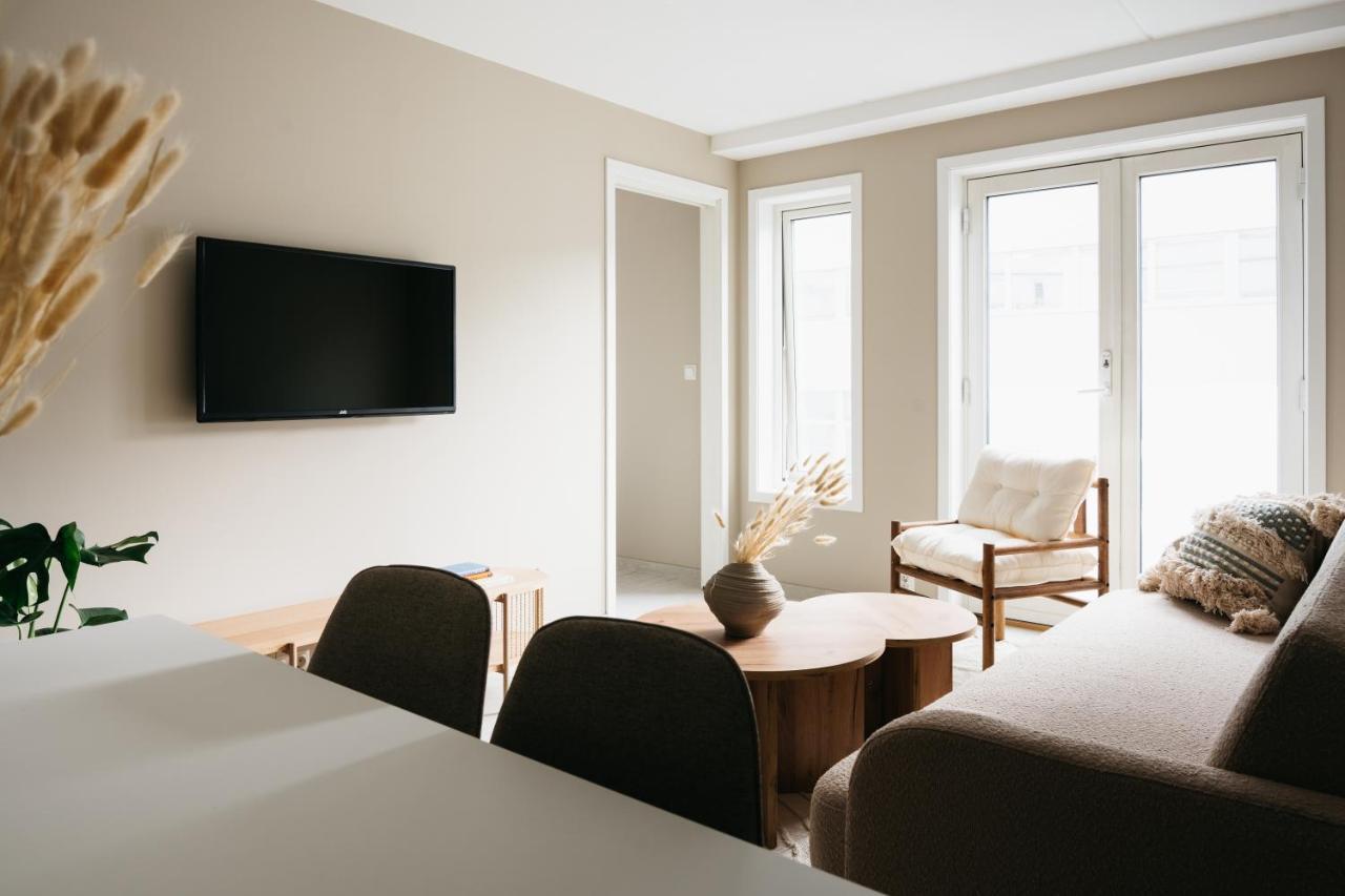 Stay Urban - Stylish Scandinavian Gem With French Balcony Берген Екстериор снимка