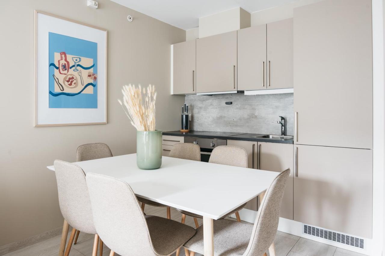 Stay Urban - Stylish Scandinavian Gem With French Balcony Берген Екстериор снимка